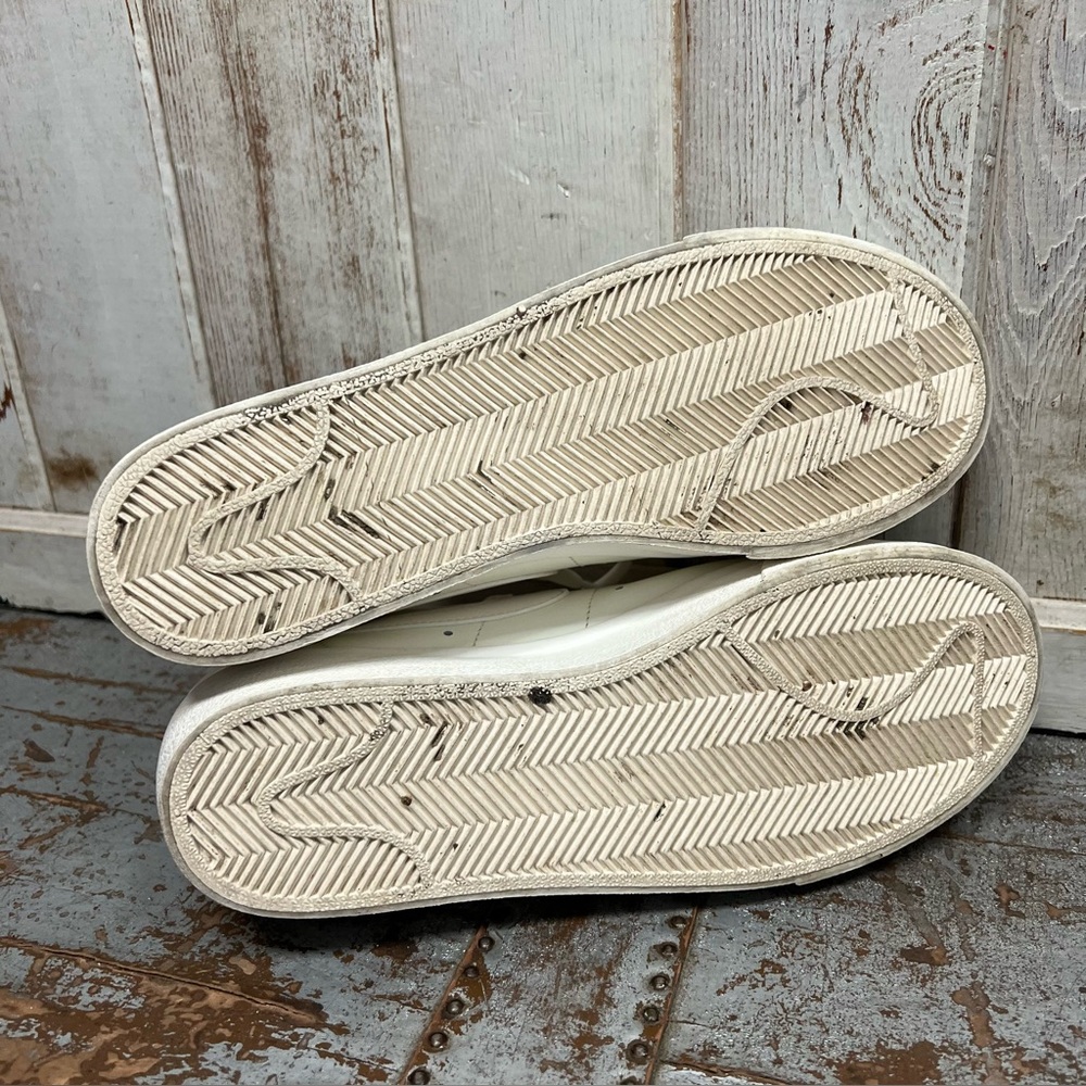 Nike Blazer Low Platform Sneakers in Triple Sail - Picture 8 of 11